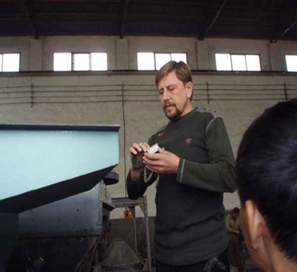 俄羅斯友人在我廠(chǎng) 俄羅斯友人在我廠(chǎng)