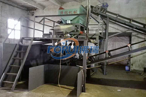 鉻鐵礦選礦現(xiàn)場(chǎng) 鉻鐵礦選礦現(xiàn)場(chǎng)